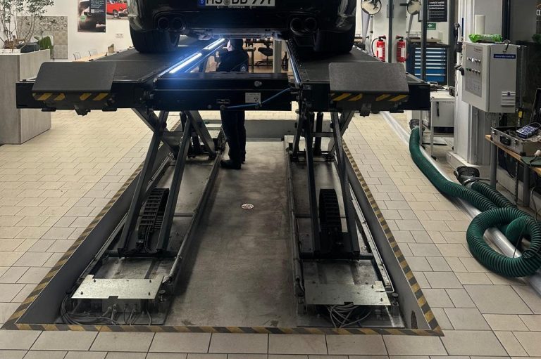 KFZ Schadensanalyse Berlin für Restwertermittlung 
